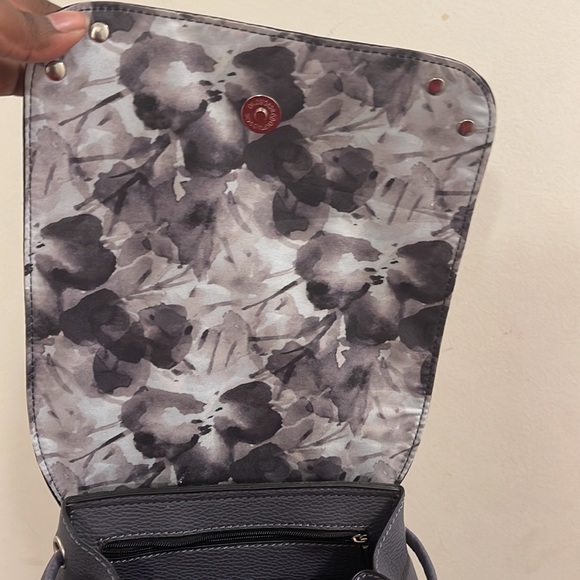 Unknown brand blue drawstring faux leather bag - Picture 9 of 9